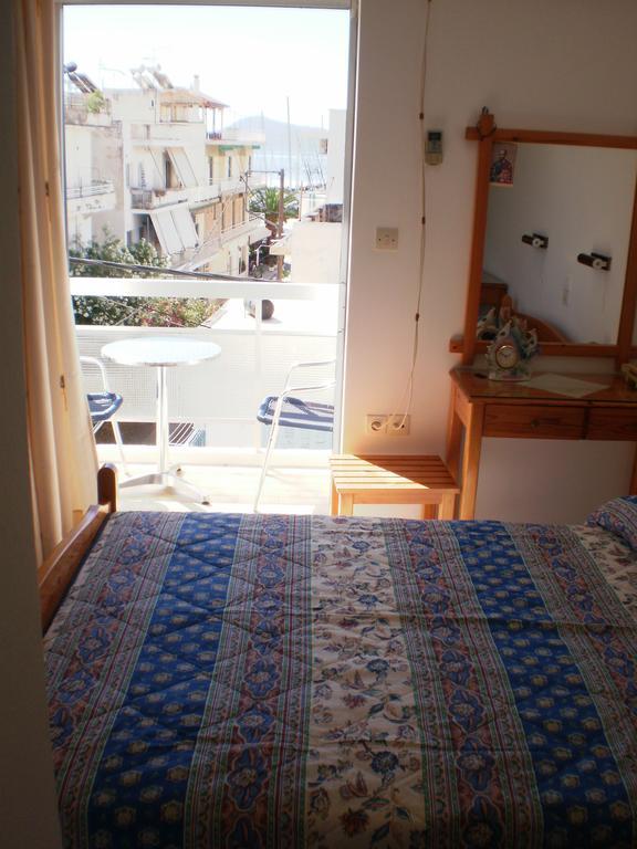 Pension Gina Méthana Chambre photo