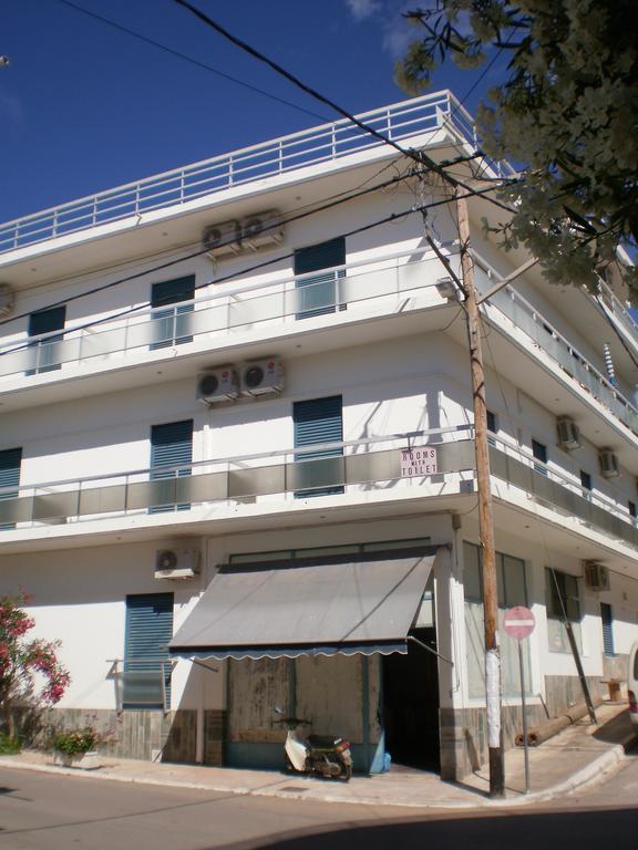 Pension Gina Méthana Extérieur photo