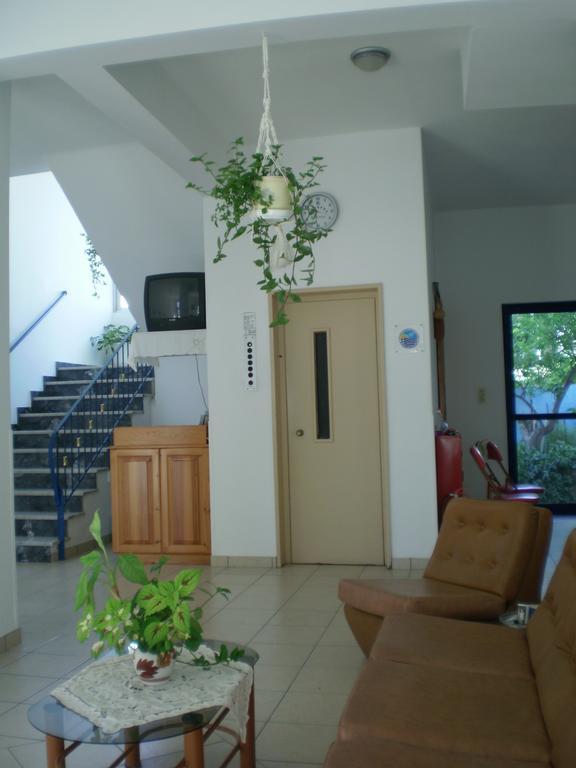 Pension Gina Méthana Extérieur photo